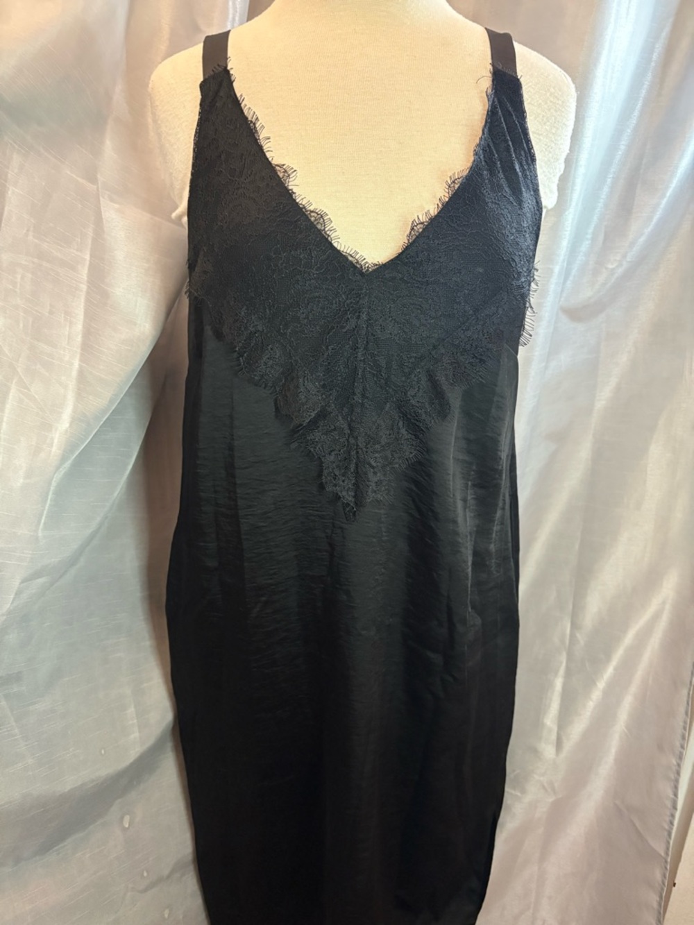 Universal Standard Black Lace-Trim Slip Dress - Adjustable Straps - Picture 1 of 9